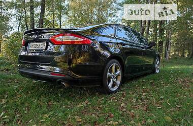 Седан Ford Fusion 2014 в Коростене