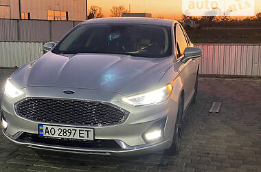 Седан Ford Fusion 2018 в Мукачевому