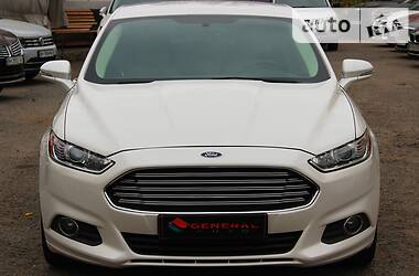 Седан Ford Fusion 2012 в 