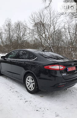 Седан Ford Fusion 2013 в Стрые