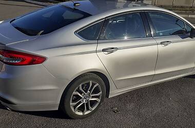 Седан Ford Fusion 2016 в Первомайске