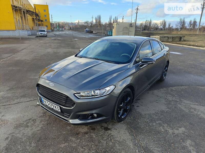 Седан Ford Fusion 2016 в Мариуполе