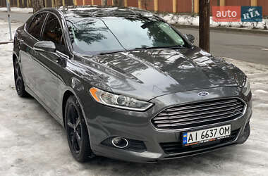 Седан Ford Fusion 2015 в 