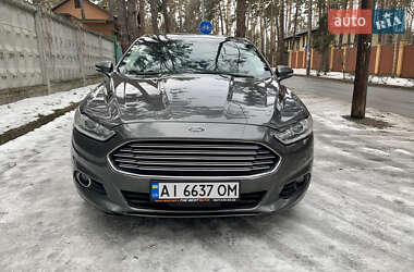 Седан Ford Fusion 2015 в 