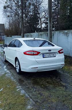 Седан Ford Fusion 2013 в 