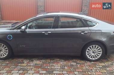 Седан Ford Fusion 2016 в 