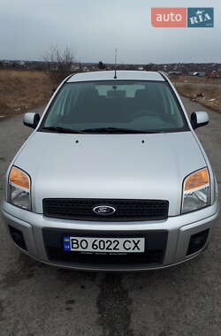 Хетчбек Ford Fusion 2010 в 