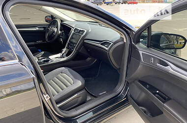 Седан Ford Fusion 2013 в Сумах