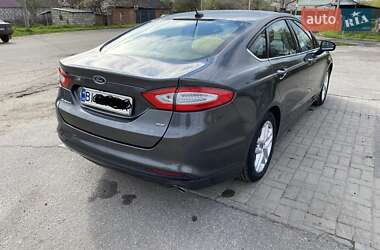 Седан Ford Fusion 2015 в 
