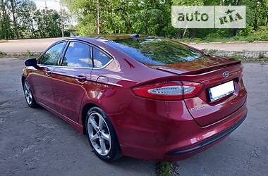 Седан Ford Fusion 2016 в Чернігові