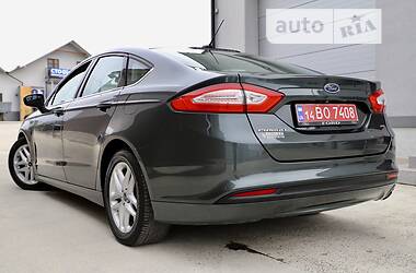 Седан Ford Fusion 2014 в Дрогобыче