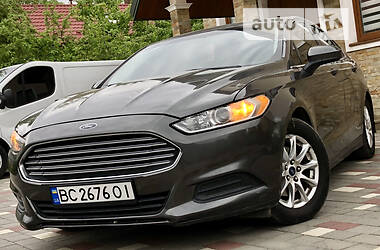 Седан Ford Fusion 2015 в Дрогобыче