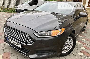 Седан Ford Fusion 2015 в Дрогобыче