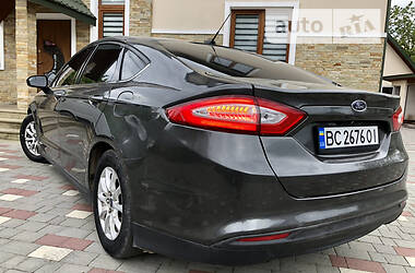 Седан Ford Fusion 2015 в Дрогобыче