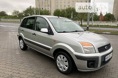 Хэтчбек Ford Fusion 2006 в 