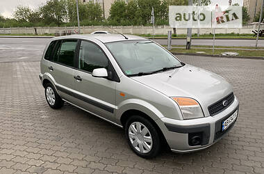 Хэтчбек Ford Fusion 2006 в 