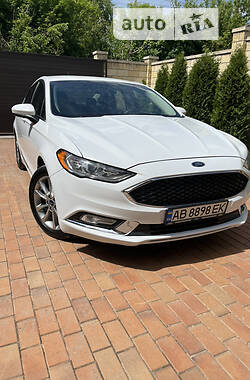 Седан Ford Fusion 2017 в 