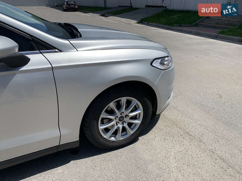 Седан Ford Fusion 2016 в Полтаві