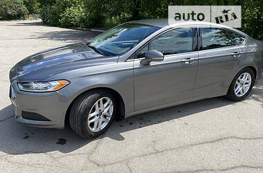 Седан Ford Fusion 2014 в Вишневому