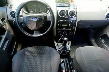 Универсал Ford Fusion 2003 в Мене