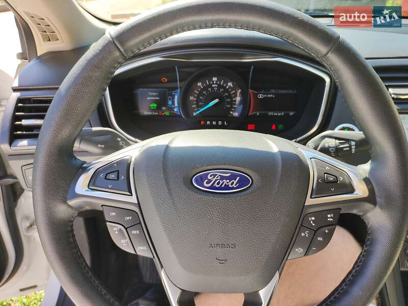 Седан Ford Fusion 2017 в Апостолово