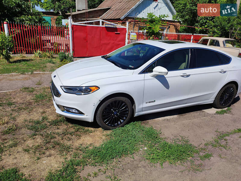 Седан Ford Fusion 2017 в Апостолово