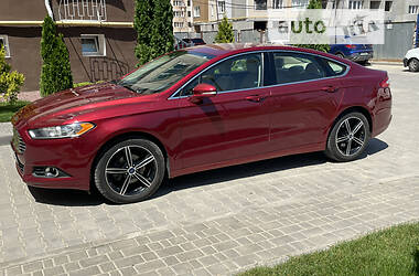 Седан Ford Fusion 2013 в 