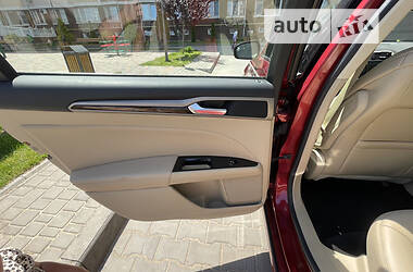 Седан Ford Fusion 2013 в 