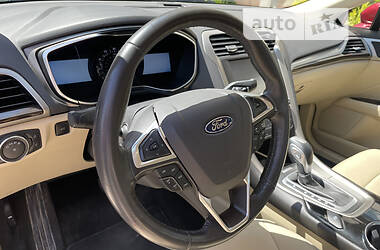 Седан Ford Fusion 2013 в 