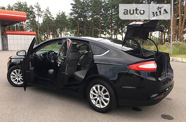 Седан Ford Fusion 2016 в Харькове