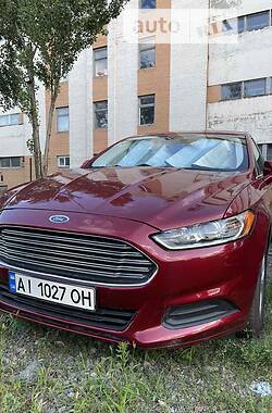 Седан Ford Fusion 2015 в 