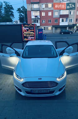 Седан Ford Fusion 2014 в 
