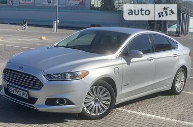 Седан Ford Fusion 2014 в 