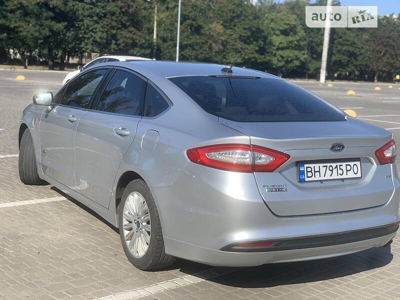 Седан Ford Fusion 2014 в Одесі