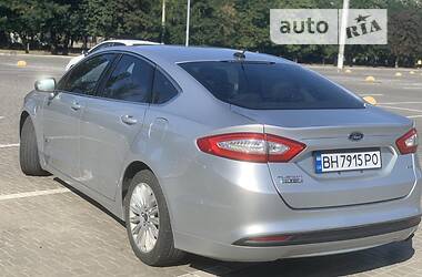 Седан Ford Fusion 2014 в 