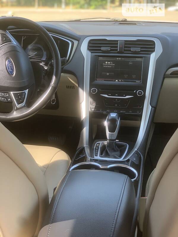 Седан Ford Fusion 2014 в Одесі
