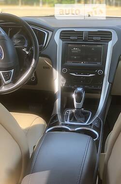 Седан Ford Fusion 2014 в 