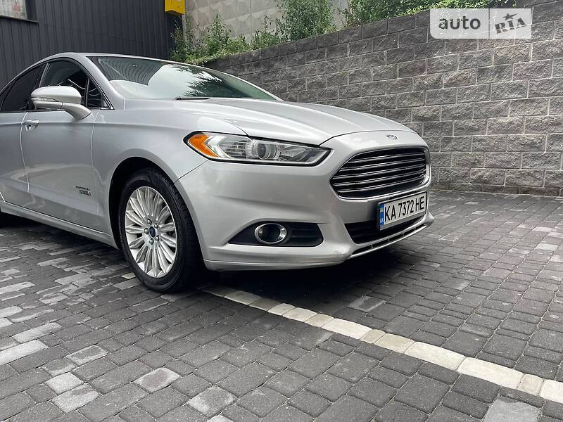 Седан Ford Fusion 2013 в Киеве