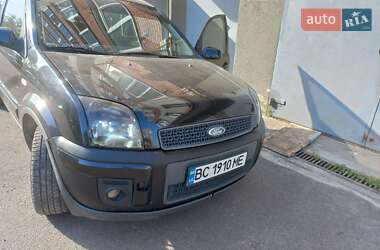 Хэтчбек Ford Fusion 2008 в Львове