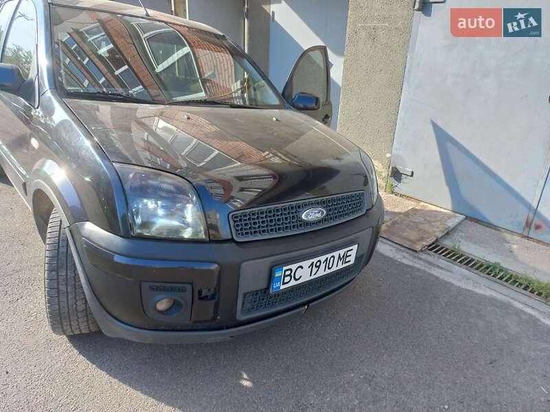 Хетчбек Ford Fusion 2008 в Львові