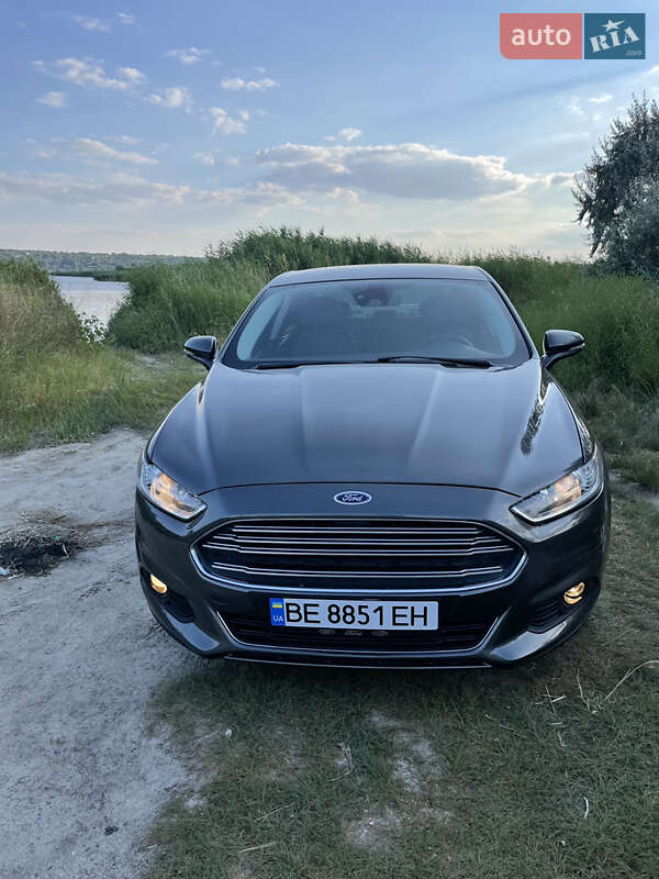 Седан Ford Fusion 2014 в Веселинове