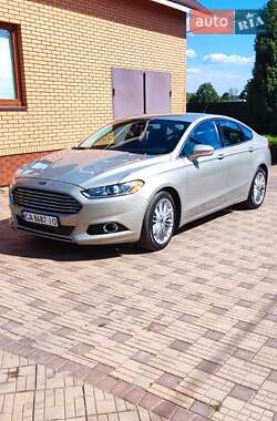 Седан Ford Fusion 2015 в 