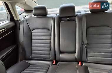 Седан Ford Fusion 2016 в 