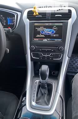 Седан Ford Fusion 2015 в 