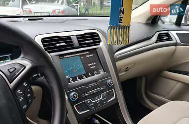 Седан Ford Fusion 2018 в Львове