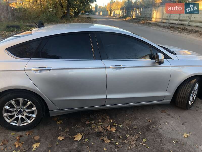 Седан Ford Fusion 2016 в Чернигове