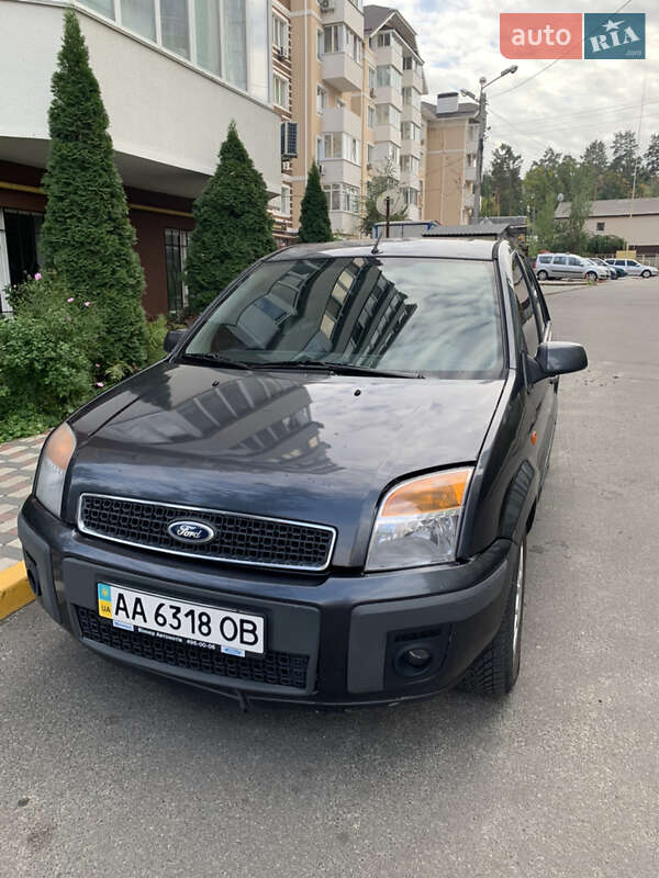 Хэтчбек Ford Fusion 2008 в 