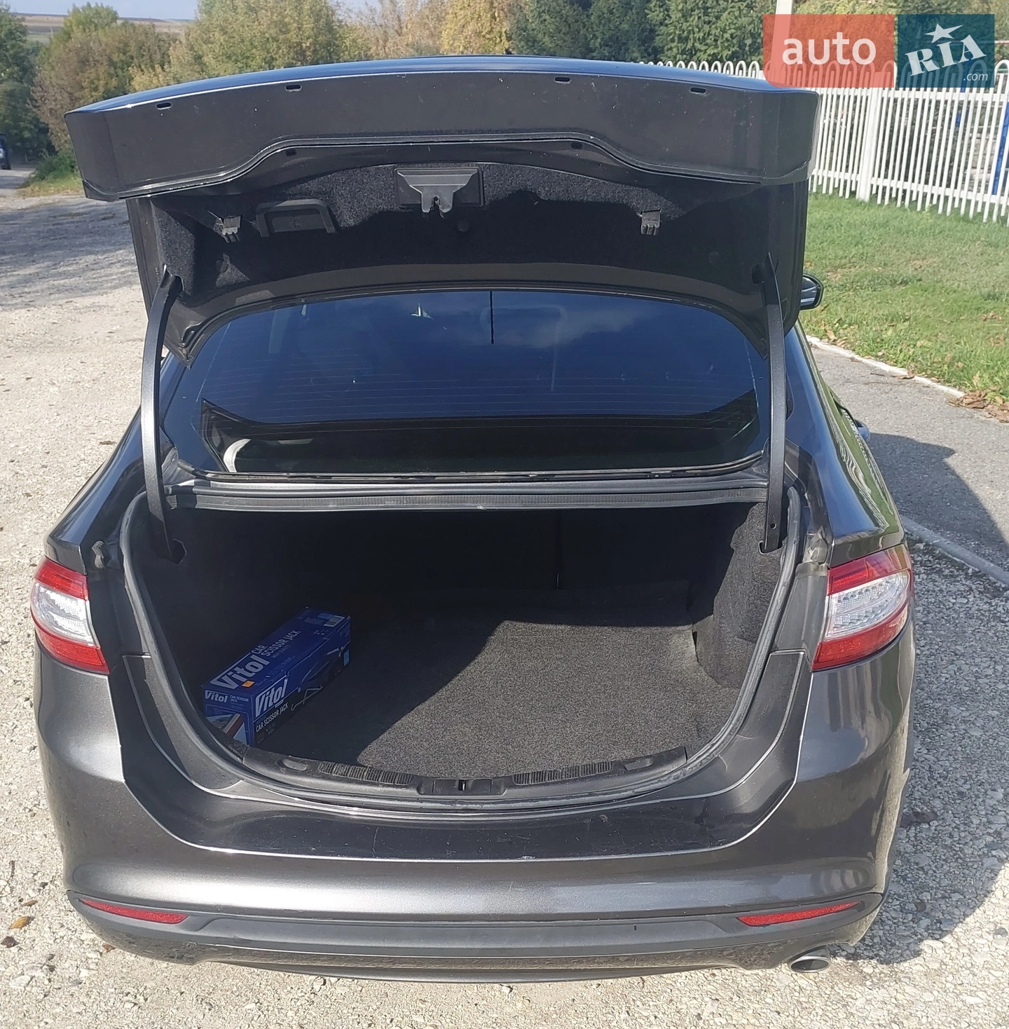 2016 Ford Fusion - мініатюра 21