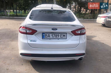 Седан Ford Fusion 2015 в Кропивницком