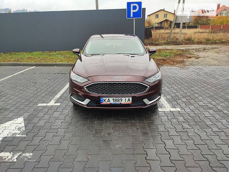 Седан Ford Fusion 2016 в Буче